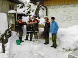 Dach Höck von Schnee befreien 17.02.2006_3